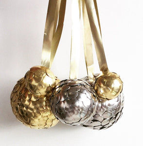 the SNITCH Spheres || medium ornaments